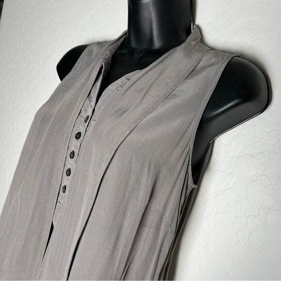 Gray 100% Silk Sleeveless Top Split Neck And Tie Size XS Classiques Entiere - Picture 3 of 8